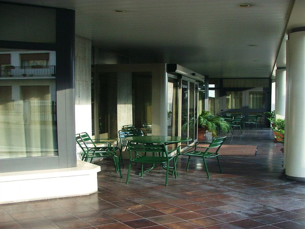 צ'לנו Hotel Lory & Ristorante Ferraro מראה חיצוני תמונה