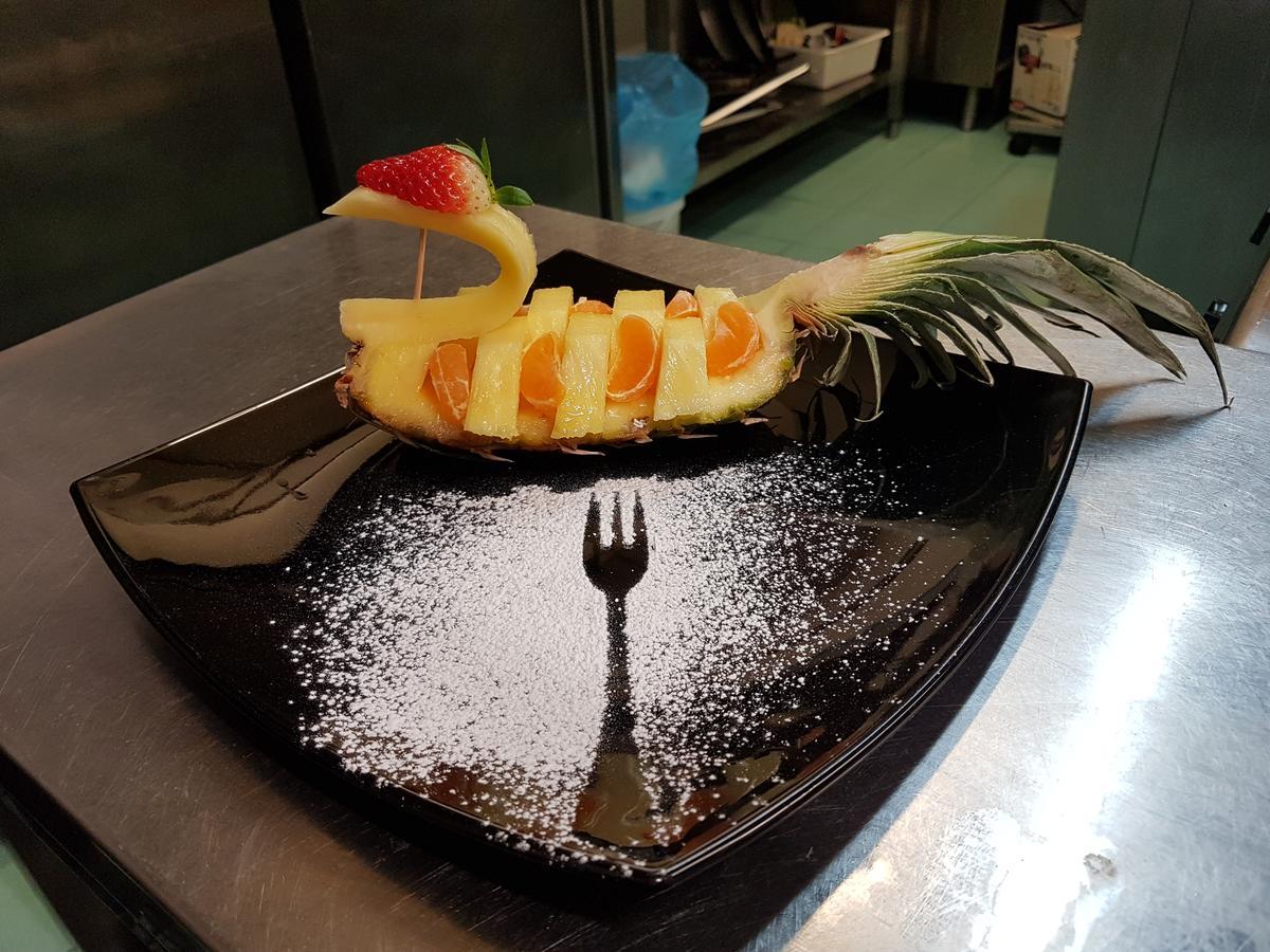 צ'לנו Hotel Lory & Ristorante Ferraro מראה חיצוני תמונה